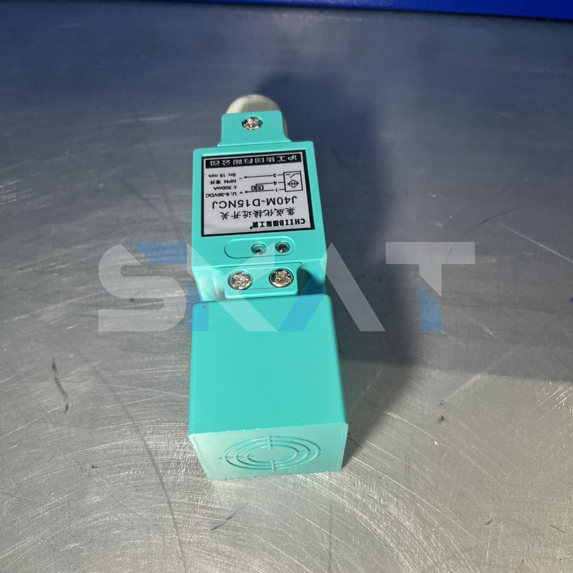 Бесконтактный переключатель J40M-D15NCJ