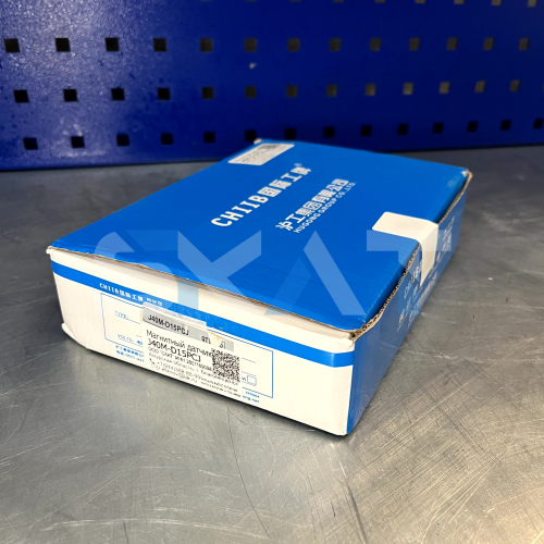 Бесконтактный переключатель J40M-D15PCJ
