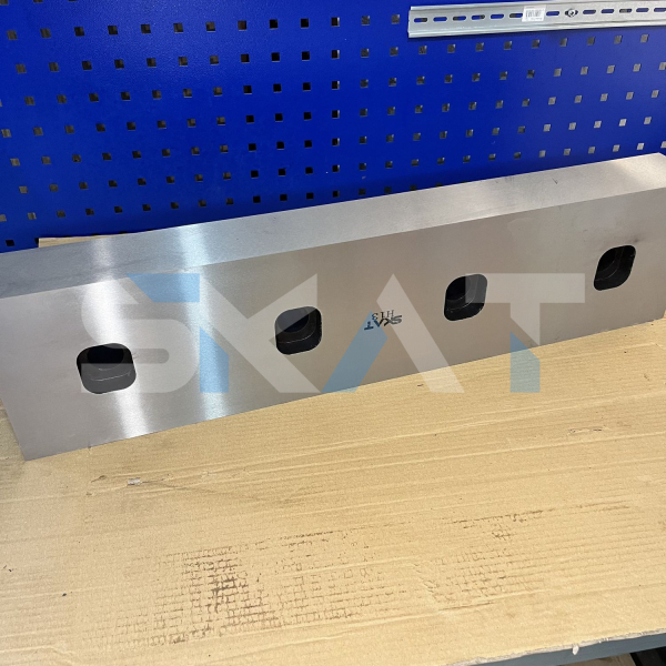 Нож ROCET-1000 (730*180*80) сталь H13, 51-53HRC