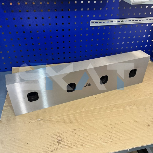 Нож ROCET-1000 (730*180*80) сталь H13, 51-53HRC